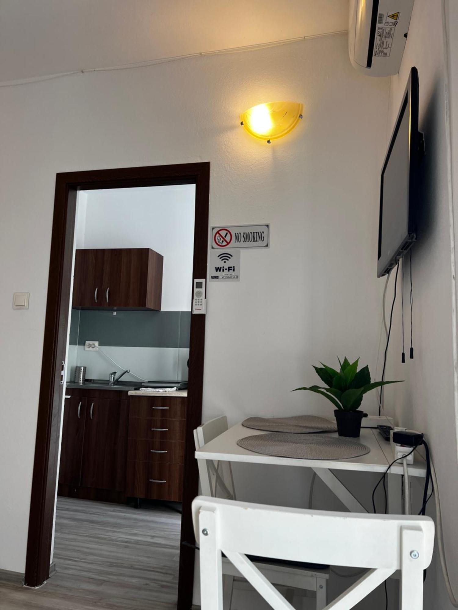Casa Habana 2 Lejlighed Oradea Eksteriør billede